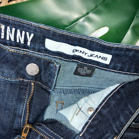DKNY Soho Skinny Leg Jean - Picture 3 of 8